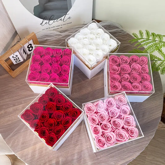 16 natural Eternal flowers in acrylic box - forever roses