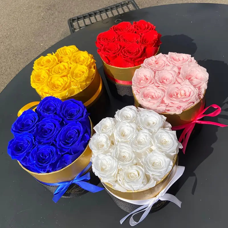 7 natural Eternal flowers in Round box - forever roses