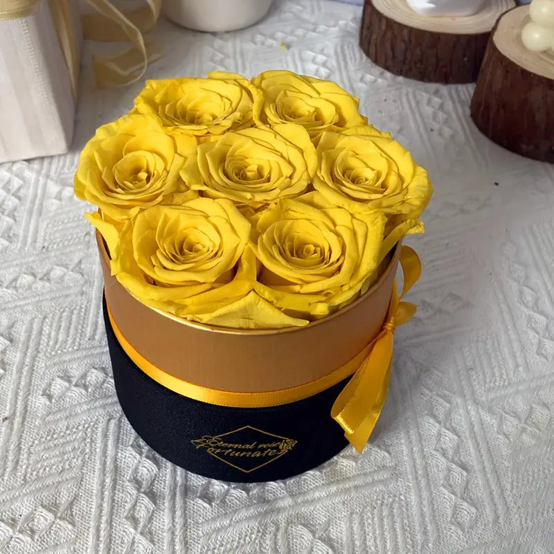 7 natural Eternal flowers in Round box - forever roses